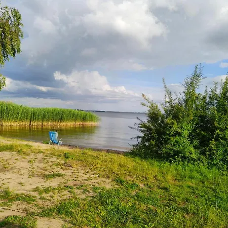 Kamper Nad Brzegiem Jeziora Niegocin Кемпинг Гижицко